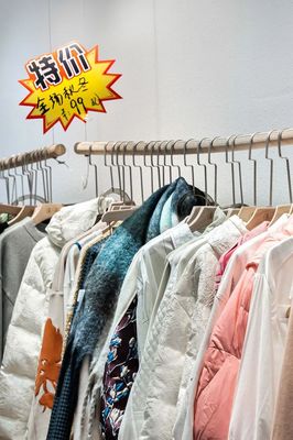 一年一度!南油服裝批發(fā)城「年尾清倉(cāng)」,應(yīng)該怎么逛?